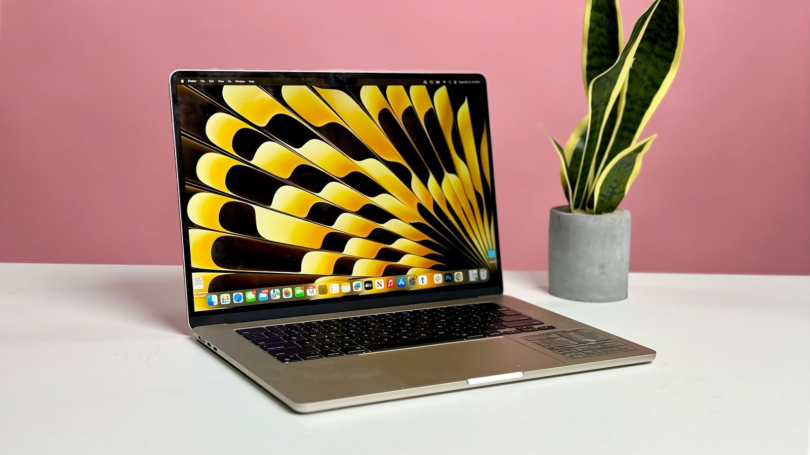 Is It Worth Buying the MacBook Air M3 Over a Windows Laptop?